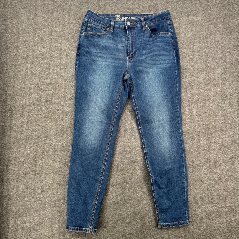 No Boundaries Womens High Rise Skinny Jeans Blue Medium Wash Size 12 Stretch
